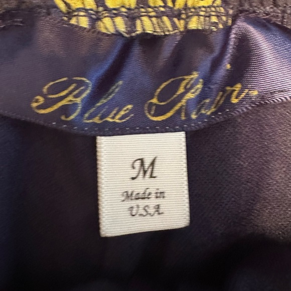 Blue Rain. Navy silky shorts with a lovely pineapple pattern. Elastic waist. - Picture 3 of 4